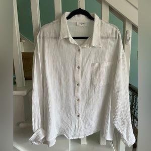 Button Down, Carly Jean Los Angeles